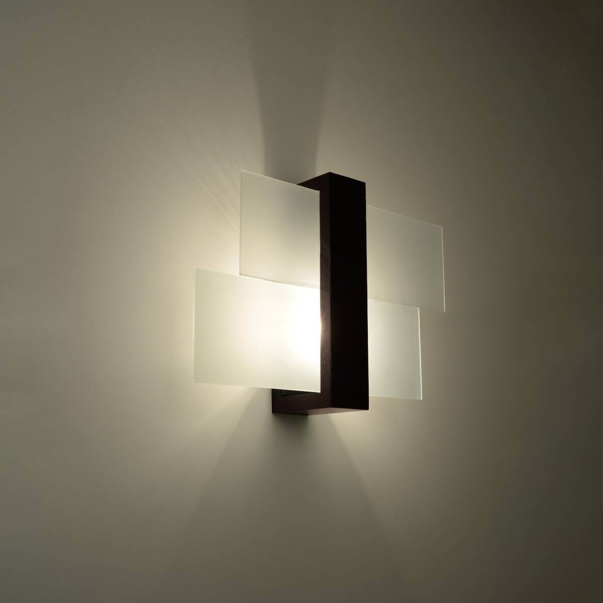 Seinalamp Feniks 1 Must E27 - BrighteNova